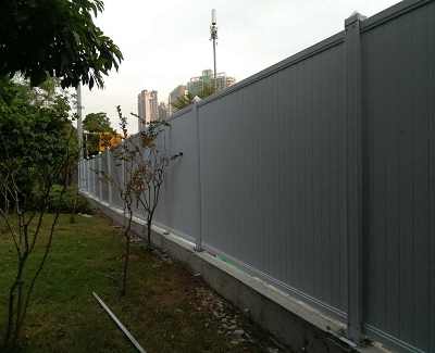 【旭東鋼構】工程施工PVC圍擋助力城市發展