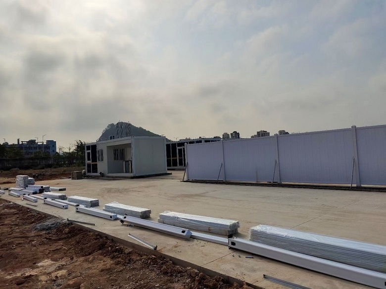 寶安區國際機場部分路段修建使用PVC圍擋安裝