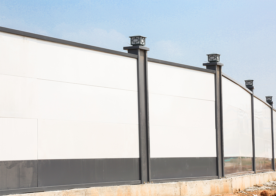 深圳鹽田工建筑施工，旭東圍擋廠家快速裝車發(fā)貨出擊現(xiàn)場