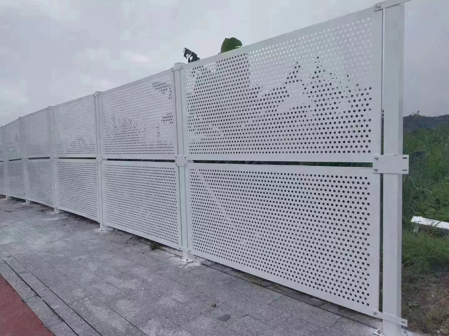 臨時施工圍擋措施有哪些？旭東鋼構廠家