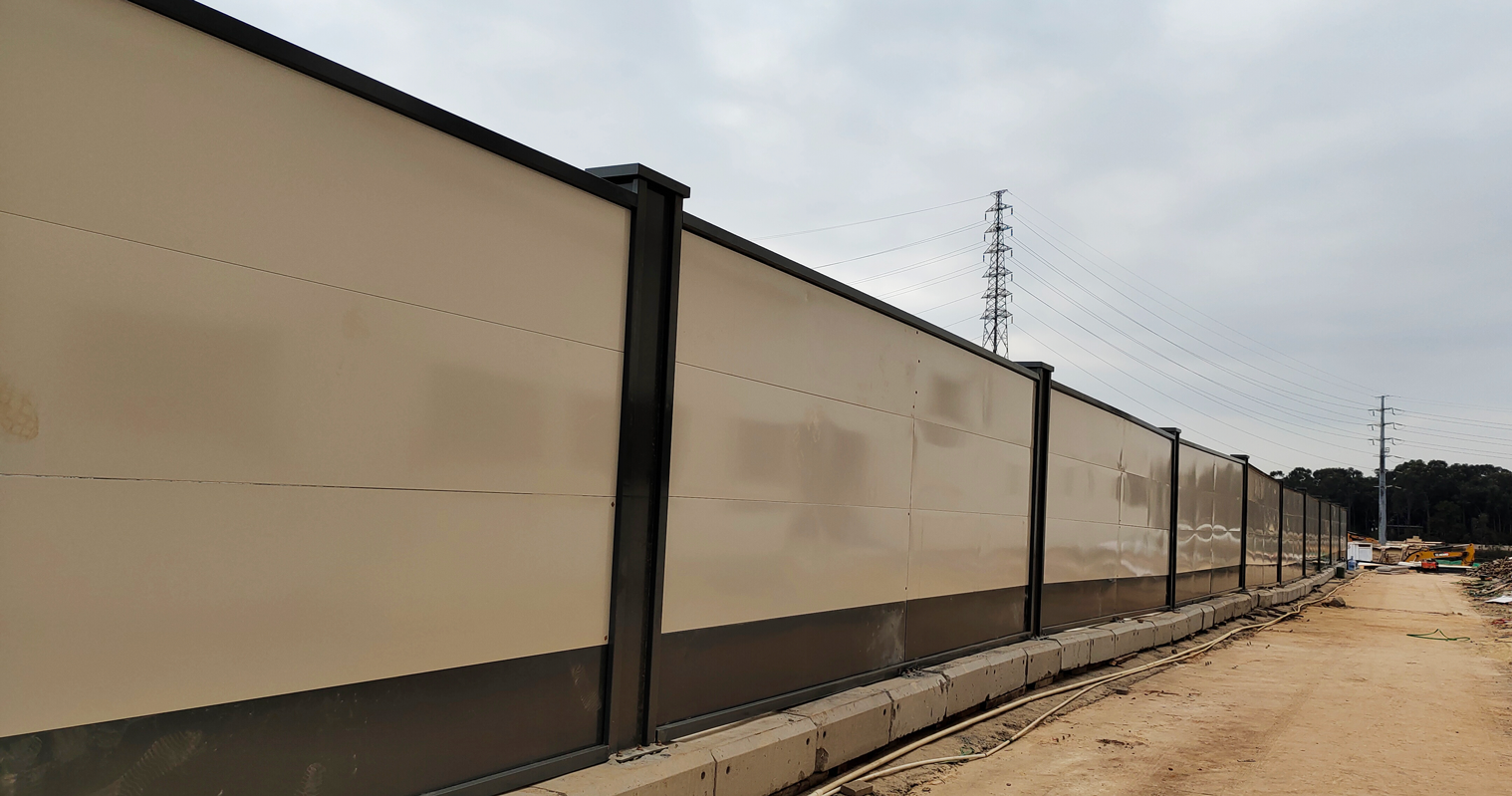 為上千處工地提供鋼圍擋：堅(jiān)固耐用、可回收、安裝快！